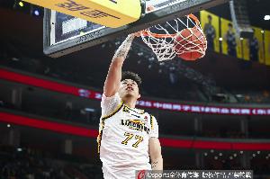 常规赛第44轮最佳阵容：张镇麟&amp;萨林杰&amp;詹姆斯&amp;黎伊扬&amp;林庭谦