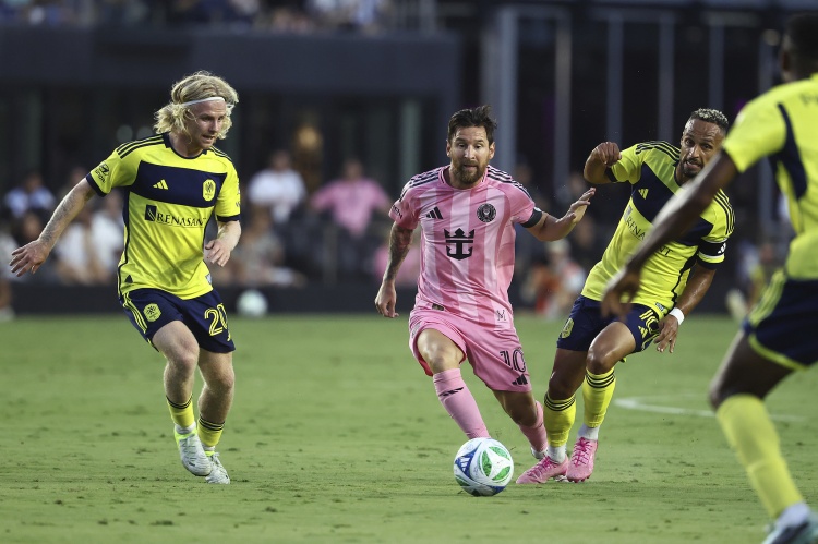 GA黄金甲平台-这是38岁？梅西1个多月俱乐部场场踢满9球3助，只在国家队有休息