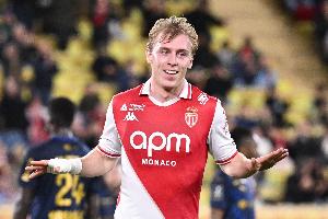 赖特：比雷斯现在本该在阿森纳踢前锋，但我为他离开&amp;成功而高兴