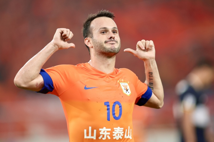 GA黄金甲登录入口-韩鹏与邵佳一正面交锋，山东泰山阵容存疑防线迎考验