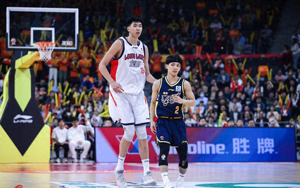 GA黄金甲-CBA球员进步榜！广东旧将第一，山西两人入选，韩德君接班人第三