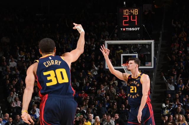 GA黄金甲-勇士又造2米13中锋奇兵：轰5记三分变库里挡拆绝配