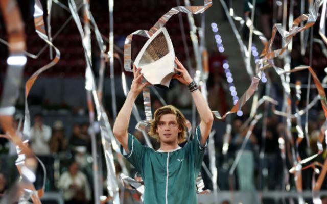 GA黄金甲官方网站-张奔斗：卢布涅槃，心魔终需用“心”治愈